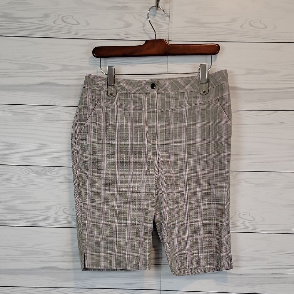Cutter & Buck Golf Bermuda Shorts in Gray and Pink Glen Plaid Womens Size 6